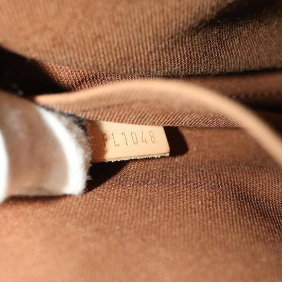 LOUIS VUITTON Popincourt Tote - Picture 6 of 16